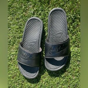 Nike Benassi JDI  Black Slide Sandals Flip Flop Sz(7)